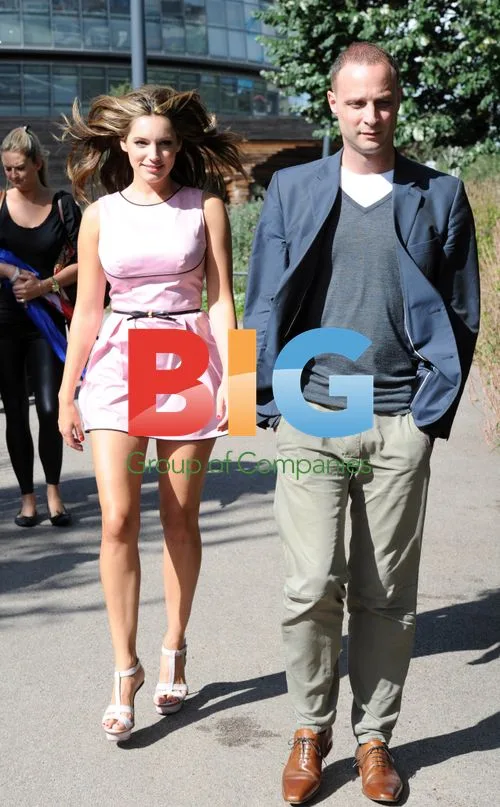 Kelly Brook Bike Sky Ride Photocall