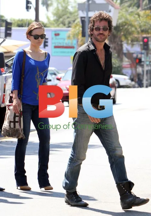 Olivia Wilde Lunch With Friends and Ex-Husband