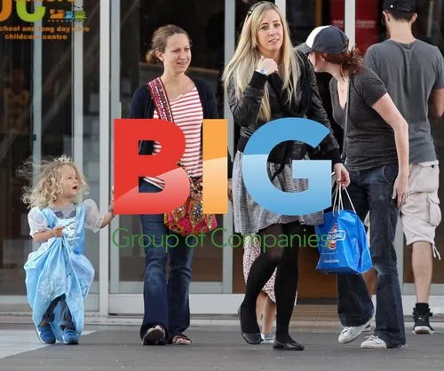 Toby McGuire and Family in Sydney