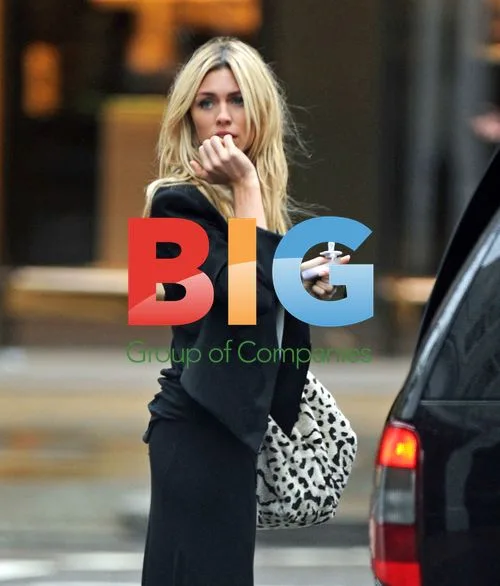 Abbey Clancy shopping with daughter