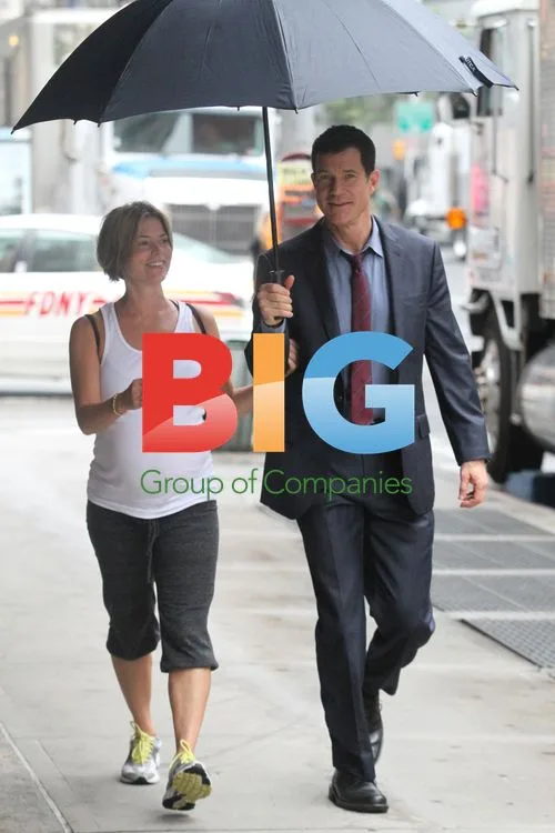 Dylan Walsh and Pregnant Girlfriend in Manhattan