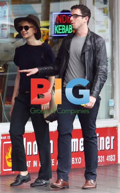 Carey Mulligan Goes Shopping in Sydney