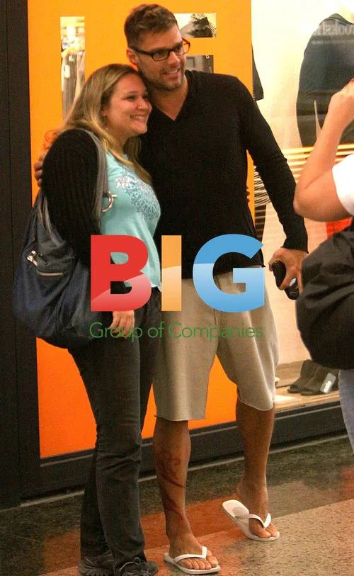 Ricky Martin Shopping in Rio with New Tattoo