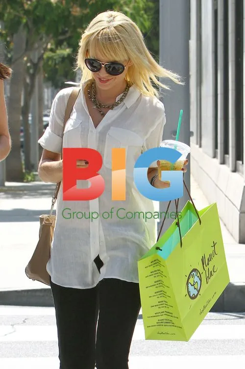 Mena Suvari Shopping in LA