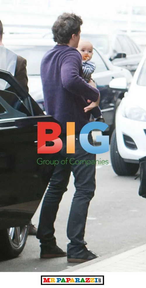 Orlando Bloom Leaves Sydney Airport