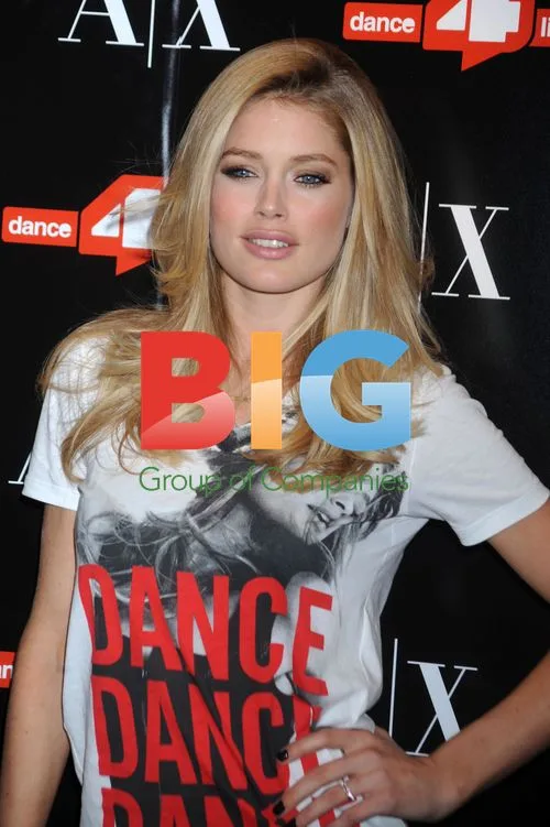 Doutzen Kroes Unveils Dance4life T-Shirt