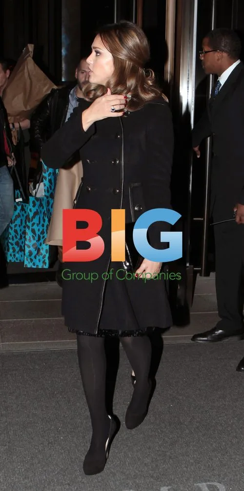 Jessica Alba Arrives at Glamour Event