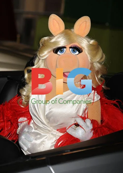 Miss Piggy at "The Muppets" LA Premiere
