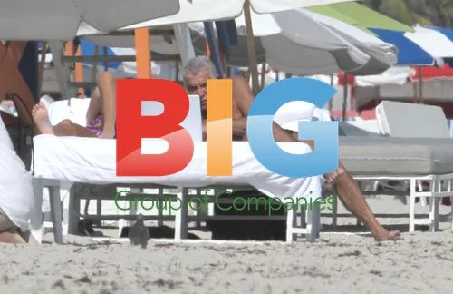 Roberto Cavalli and Girlfriend on Miami Beach