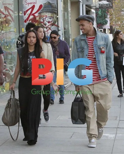 Chris Brown & Karrueche Tran shopping