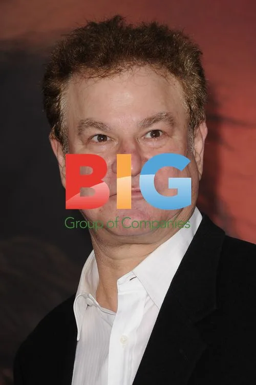 Robert Wuhl at 'War Horse' premiere