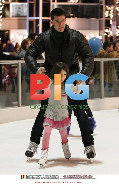Tom Cruise and Family Celebrate Anniversary in Pittsburgh