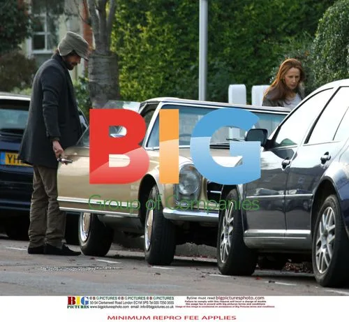 Jason Orange and Catherine Tate pack up Mercedes