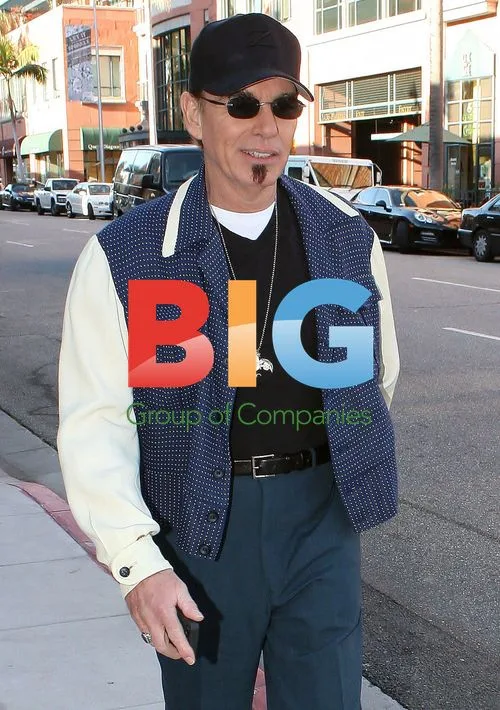 Billy Bob Thornton Wearing Trendy Trousers