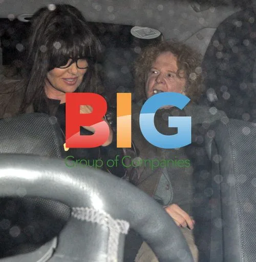 Mick Hucknall at Weekend Wogan Concert