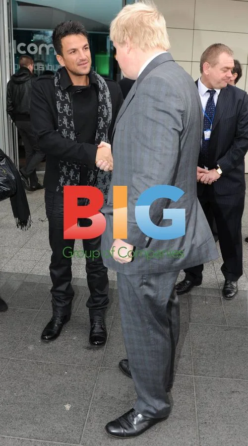 Peter Andre and Boris Johnson Launch 'Love Libraries'