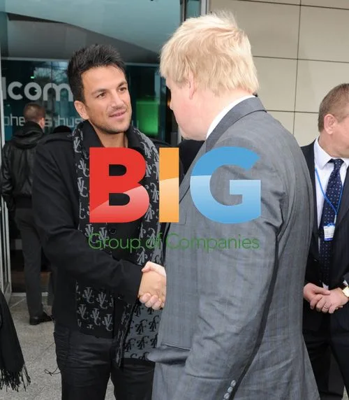 Peter Andre and Boris Johnson Launch 'Love Libraries'