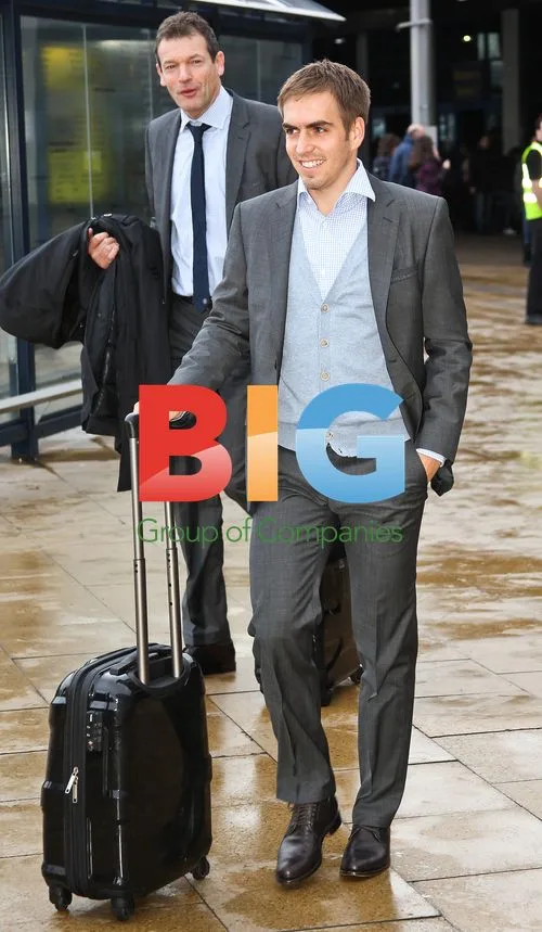 Bayern Munich Players Arrive in Manchester