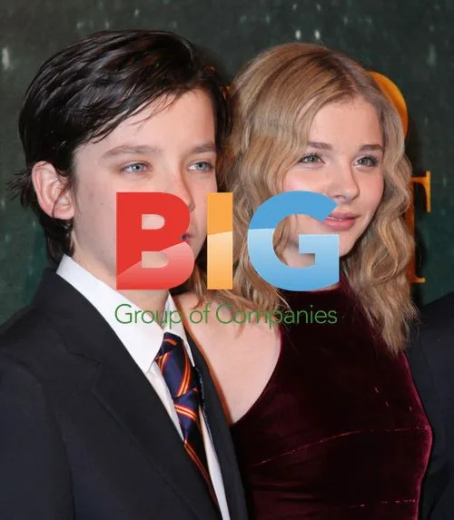 Asa Butterfield and Chloe Grace Moretz at "Hugo Cabret" Premiere