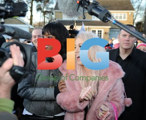 X Factor's Amelia Lily mobbed by fans in Middlesbrough