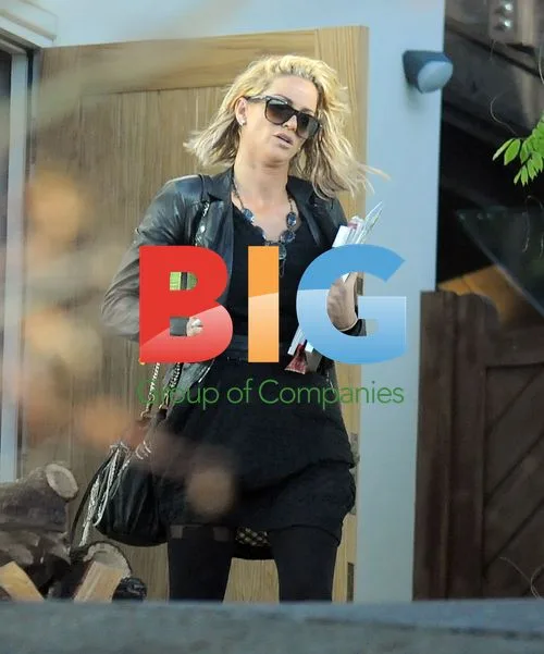 Sarah Harding Leaving Mother's Home