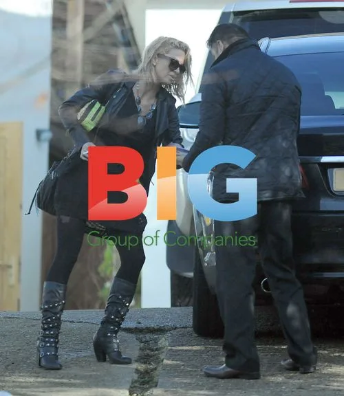 Sarah Harding Leaves Home After Calling Off Engagement