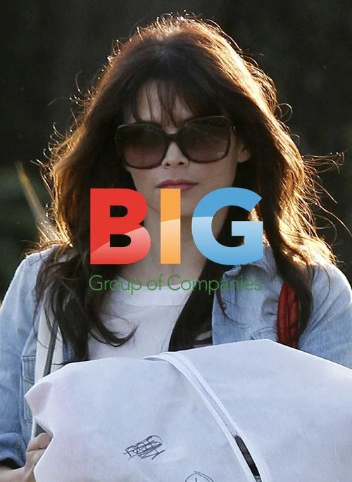 Jenna Derwan Shopping in Beverly Hills