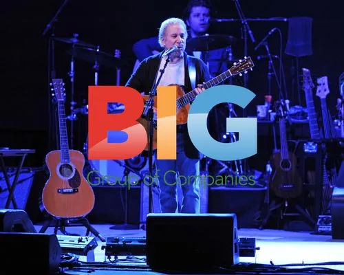 Paul Simon Performs at Hard Rock Live