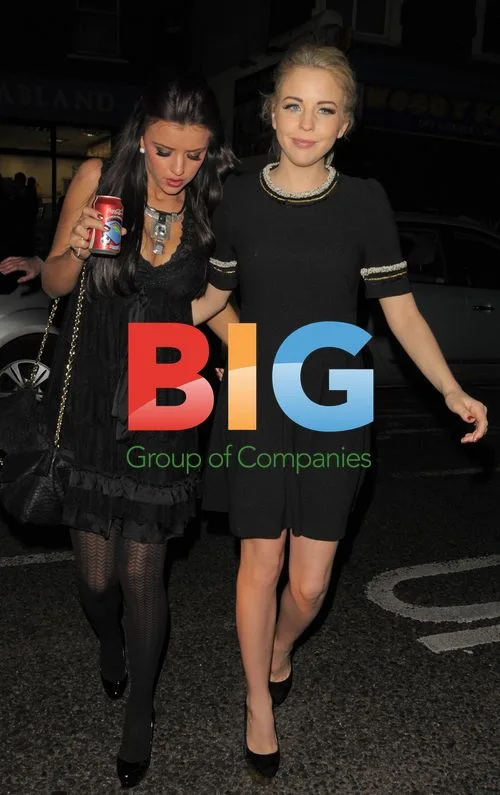 TOWIE girls get kebabs after night out