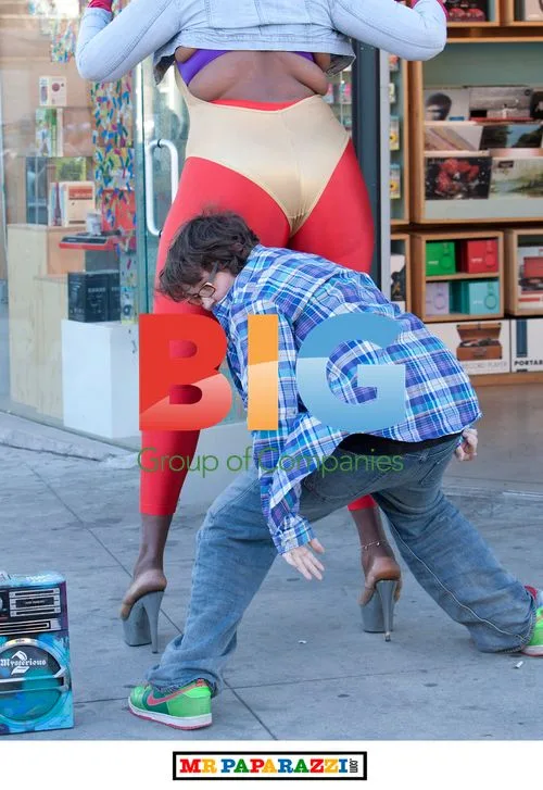 Andy Milonakis Films Beyonce Spoof Video