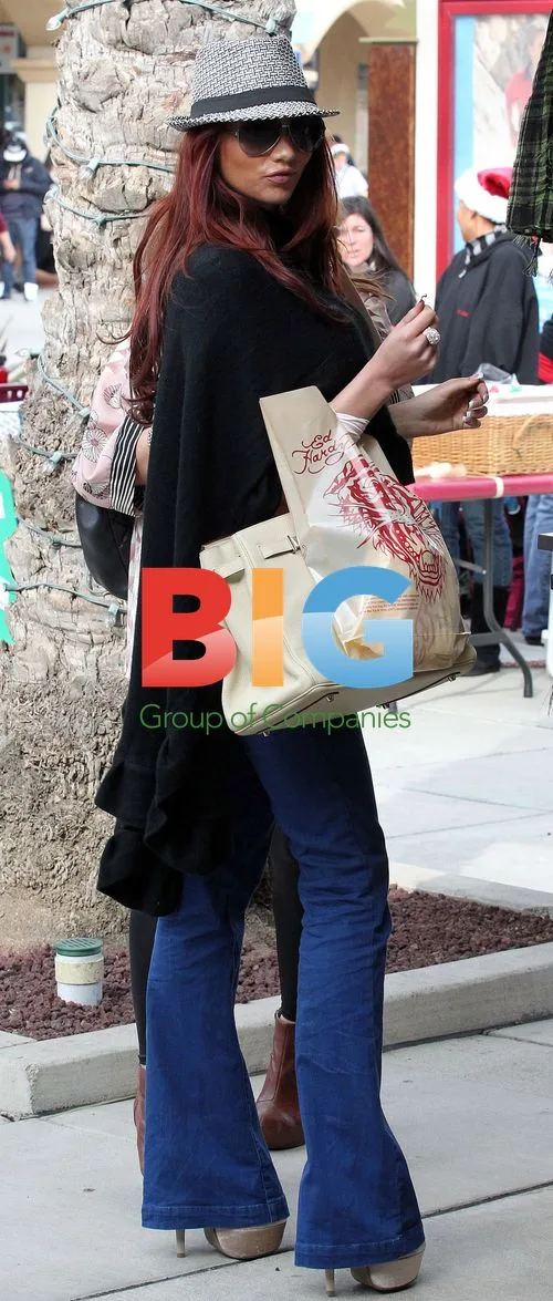 Amy Childs Shopping in LA