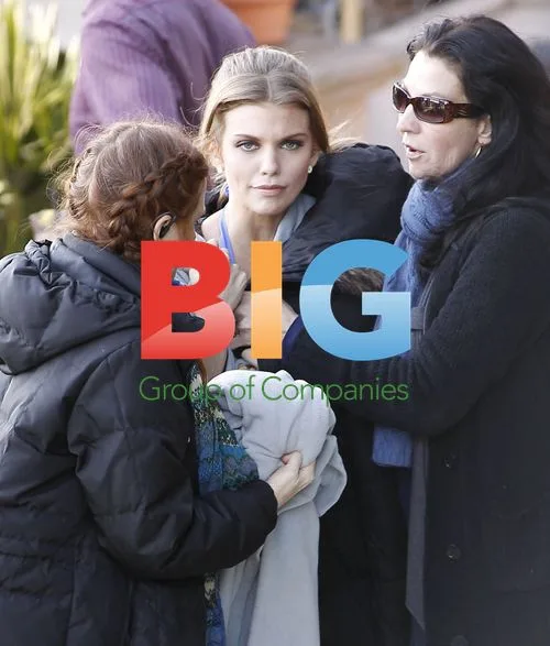 AnnaLynne McCord films 90210 pool party scene