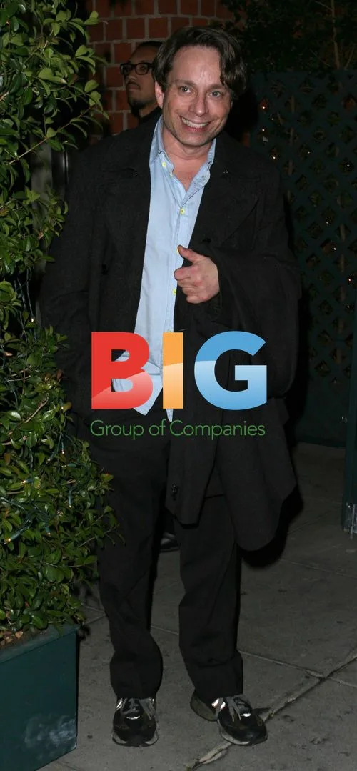 Chris Kattan Dines with Friend in Beverly Hills