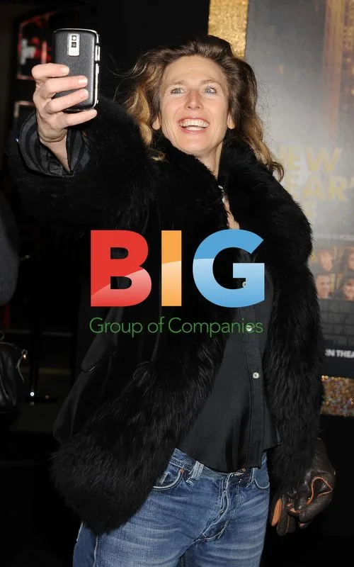 Sophie B. Hawkins at New Year's Eve Premiere
