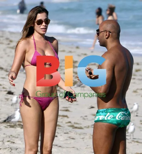 Aida Yespica and Family Vacation in Miami