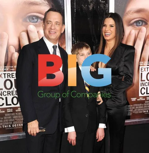 Sandra Bullock, Tom Hanks at \"Extremely Loud\" Premiere