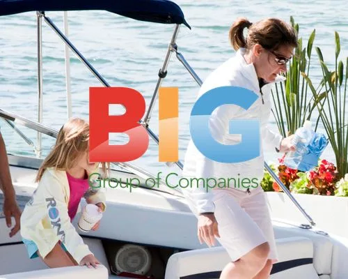 Melinda Gates and Daughter on Boat in Sydney