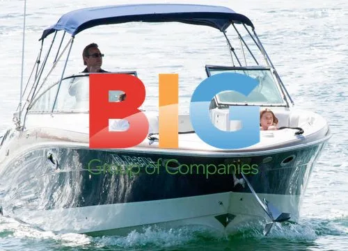 Melinda Gates and Daughter on Boat