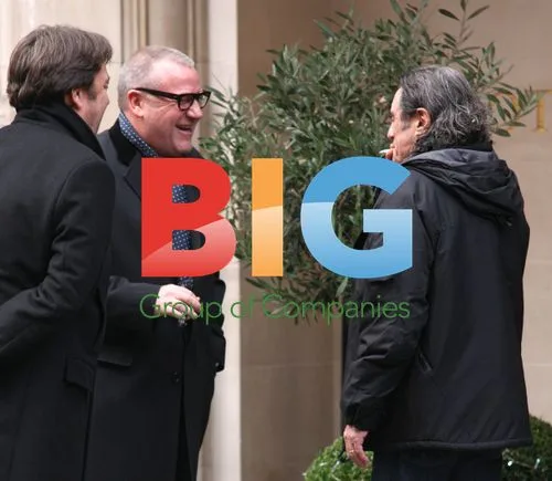 Ray Winstone and Ian McShane Share Laugh