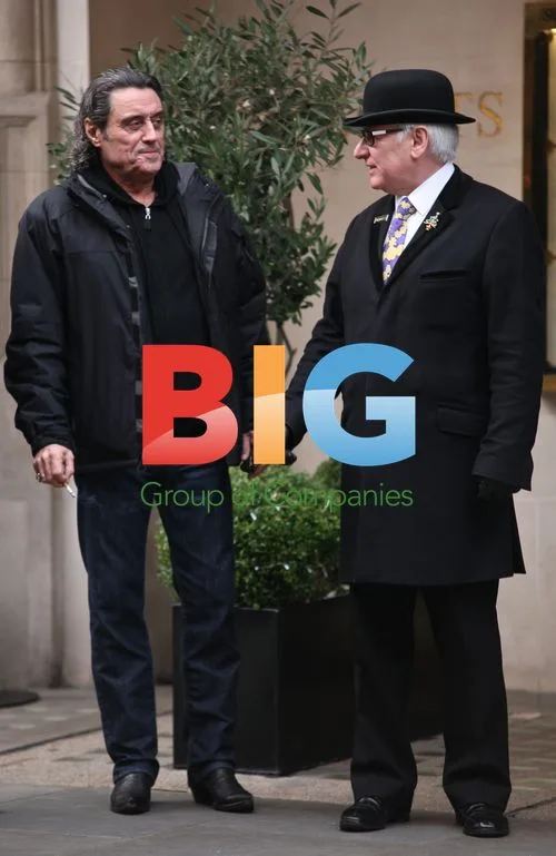 Ray Winstone and Ian McShane Share a Laugh