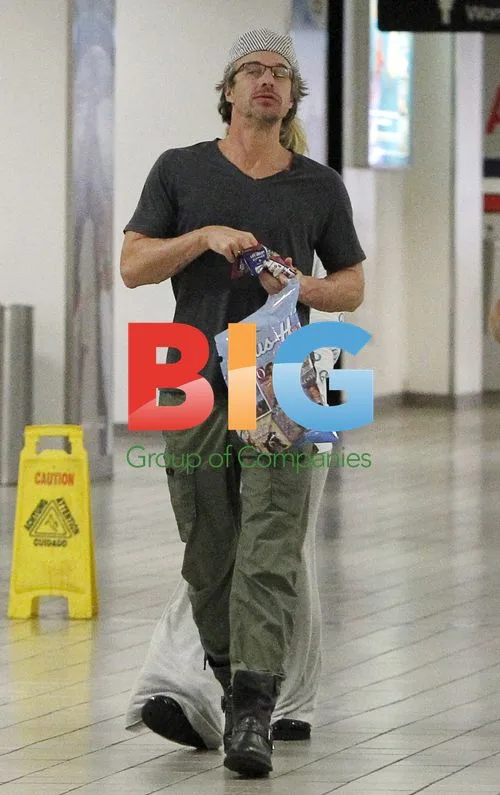 Britney Spears Arrives at Puerto Rico Airport
