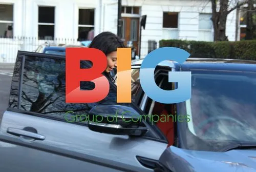 Christine Bleakley Struggles to Park Range Rover