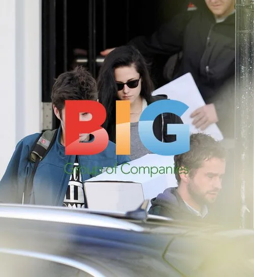 Kristen Stewart at London Airport
