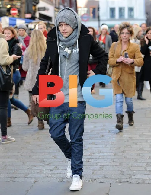 Harry Styles Meets Fans in London