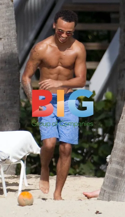 JLS Boys Take Caribbean Mini Break
