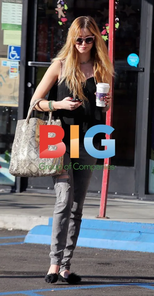 Whitney Port Gets Coffee in LA