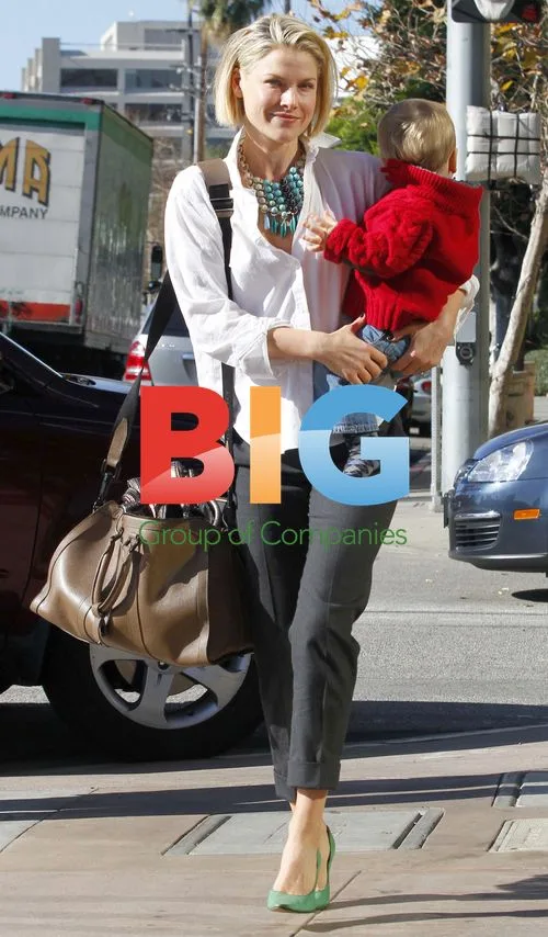 Ali Larter and son enjoy sunny day