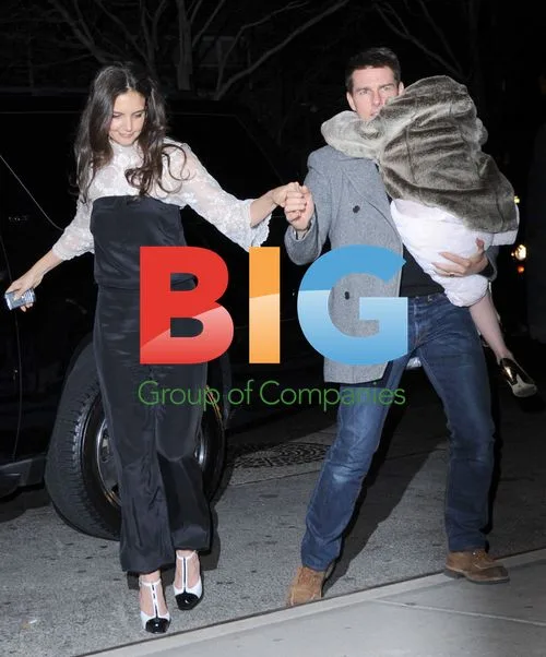 Katie Holmes Celebrates 33rd Birthday in NYC