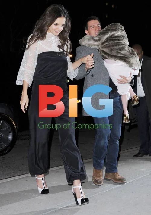 Katie Holmes celebrates 33rd birthday in NYC