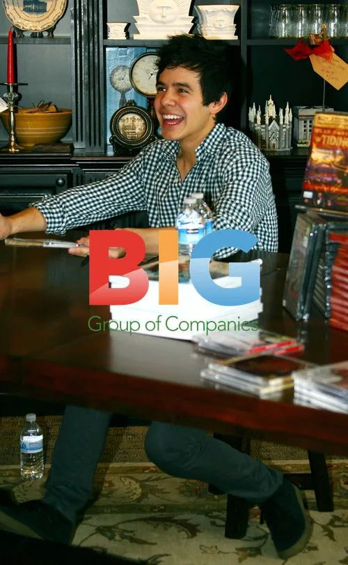 David Archuleta Signing Autographs
